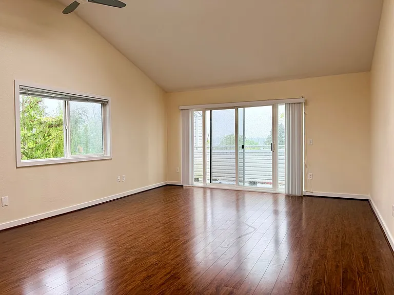 804 Market St — Photo 3