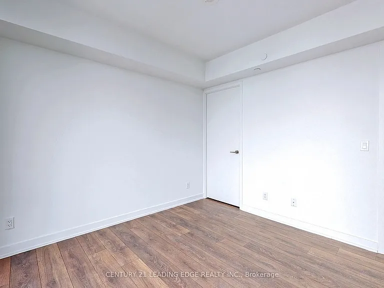 501 Yonge St #5102 — Photo 14