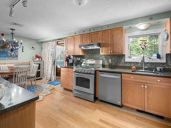 4th image of 161 Glenwood Road