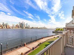 17 Regency Pl #17, Weehawken, NJ 07086