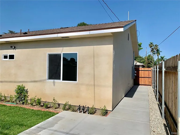 2411 1/2 S Primrose Ave — Photo 18