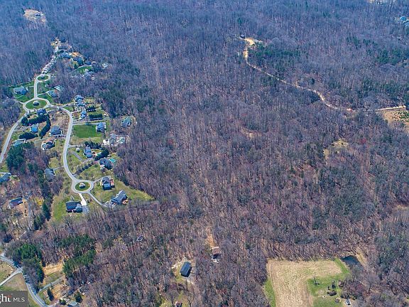 3rd image of 4130 Sparkleberry Ct