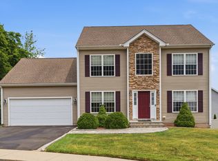 117 Hidden Valley Dr, Meriden, CT 06451