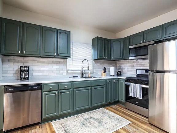 5th image of 2548 Jefferson Ave