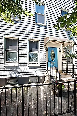 Rented by Anchor Associates | media 49