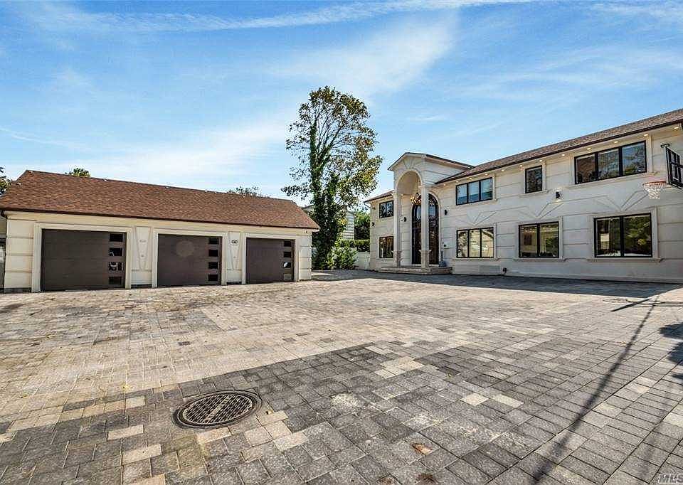 1st image of 1087 Lynn Pl