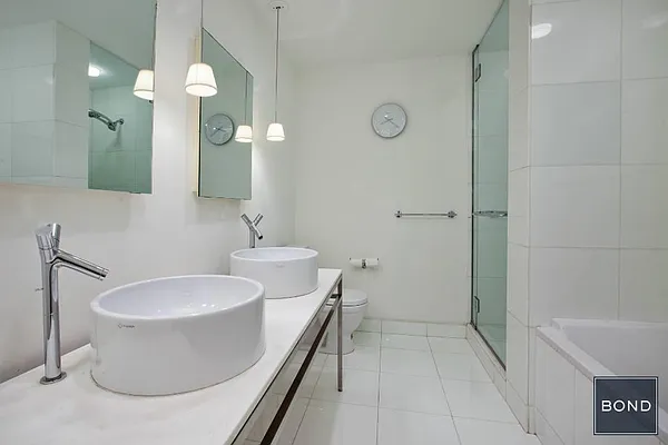 Sold by Bond New York | media 16