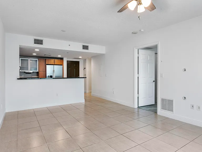610 Clematis St #527 — Photo 11