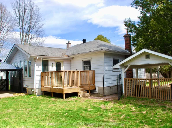 30 Kitchen Rd S, Huntsville, ON P1H 1Y3