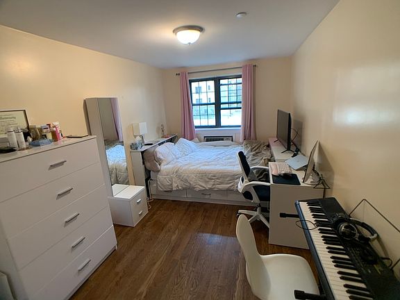 5th image of 31-13 23rd St #2