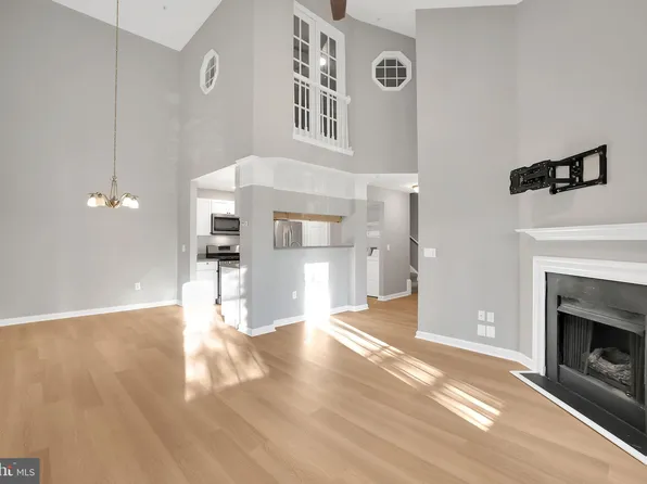 46608 Drysdale Ter Unit 300, Sterling, VA 20165