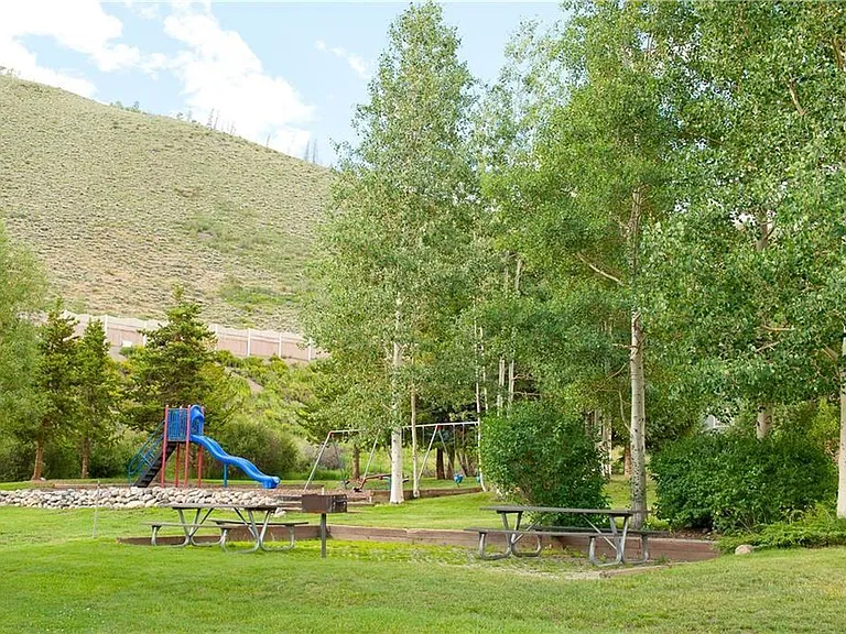 863 Straight Creek Dr — Photo 18