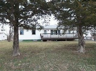 26015 Boggs Cir, Hartford, SD 57033
