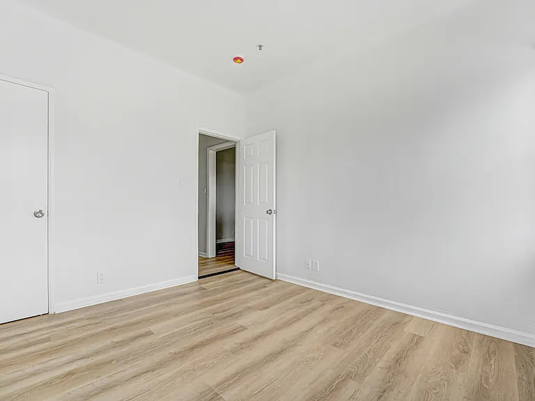 9124 S Broadway #8 — Photo 7
