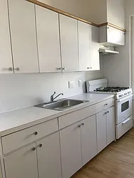 Rented by Global City Realty