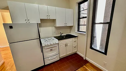 Rented by HOLTON REAL ESTATE INC.