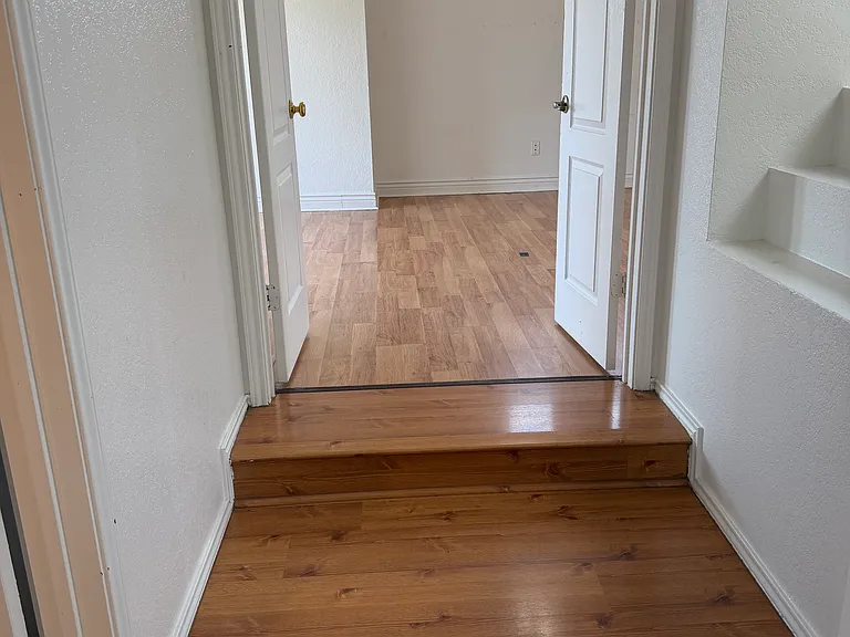 2208 Illinois Dr — Photo 20