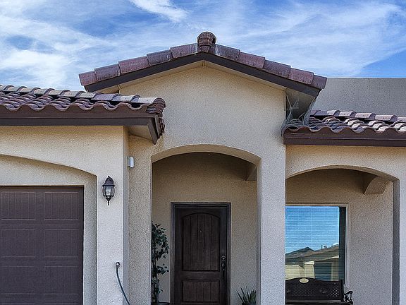 3rd image of 3829 Loma Cortez Dr