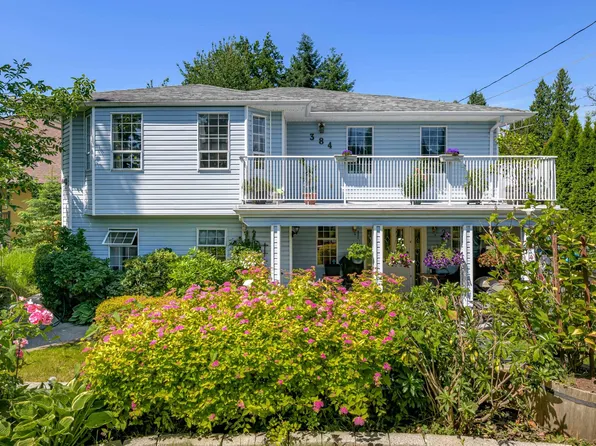 384 Blue Mountain St, Coquitlam, BC V3K 4J8