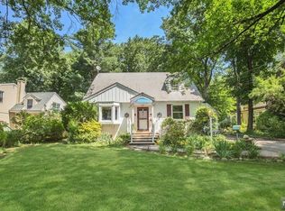 353 Downs St, Ridgewood, NJ 07450