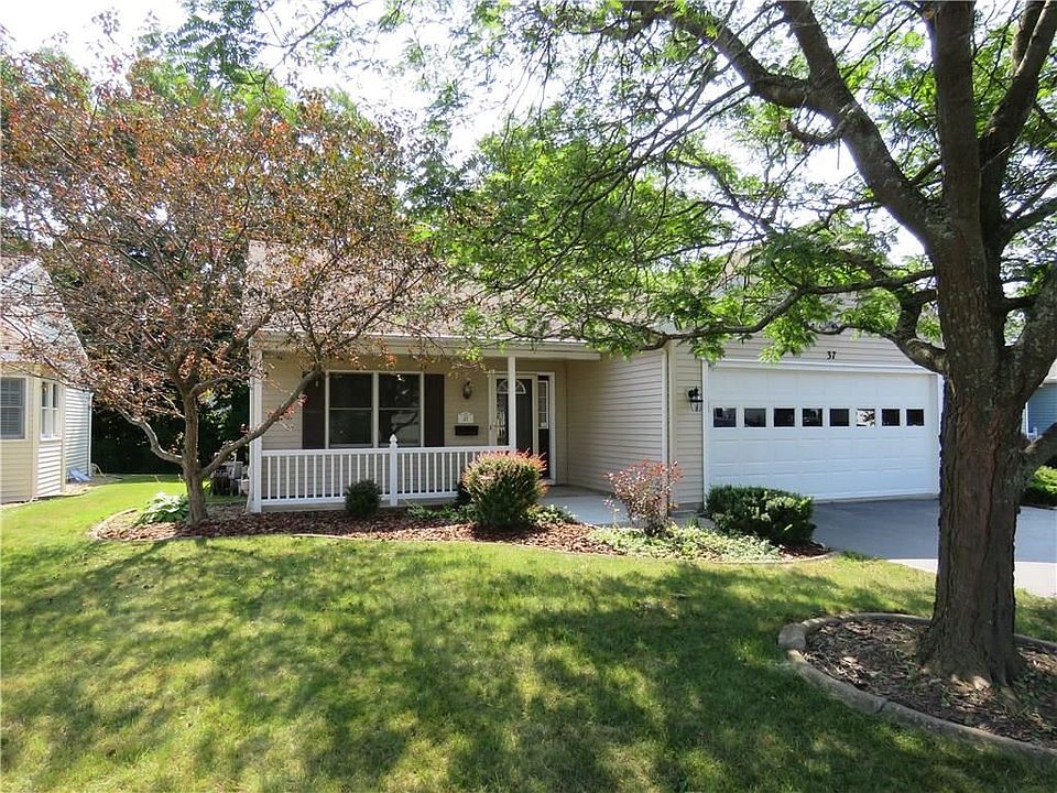 1st image of 37 College Greene Dr