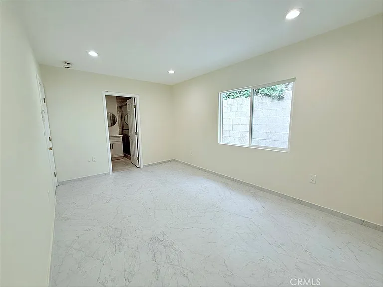 17513 Glenburn Ave — Photo 8