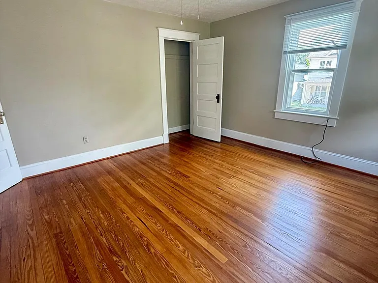 317 S Kent St — Photo 15