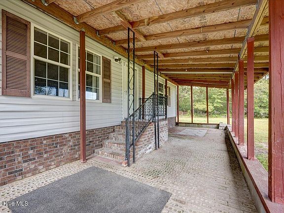 4th image of 102 Gloria Court