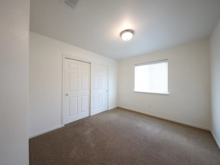 1123 Abbey Rdg — Photo 16