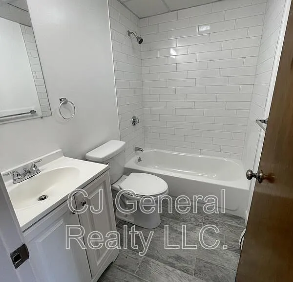 307 Washington St #3 — Photo 10