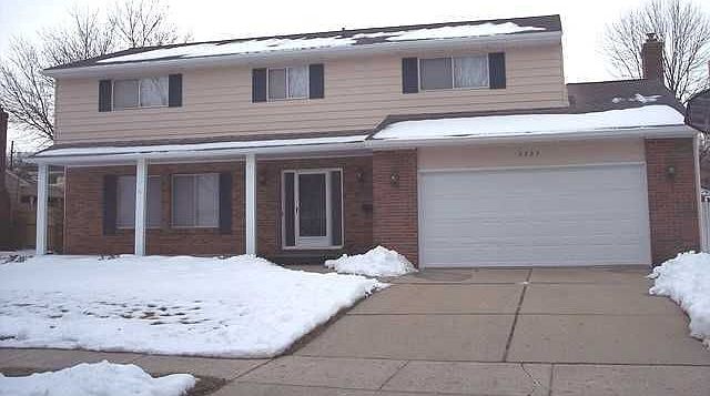 1st image of 3327 Brisbane Dr