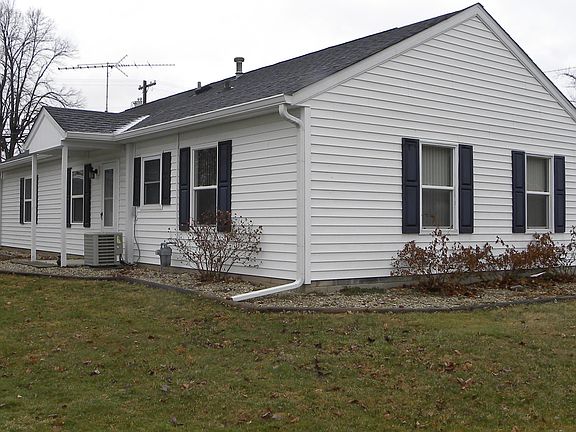 3rd image of 680 E North St