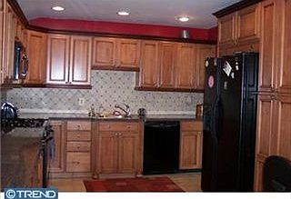 4th image of 54 Charter Oak Ln