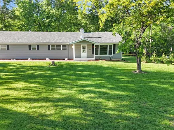 1395 Brownsmill Rd, Elsberry, MO 63343