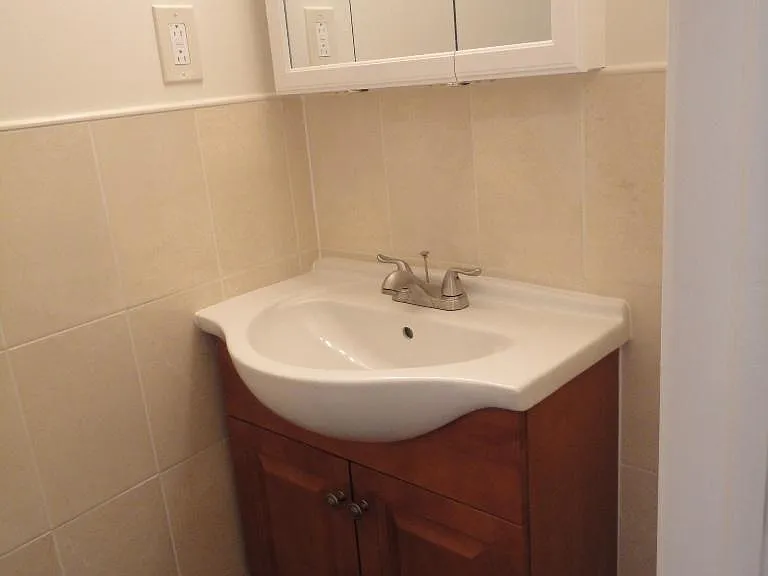 1st Floor Bathroom