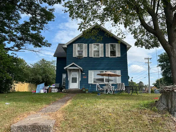1504 1st Ave, Cumberland, WI 54829