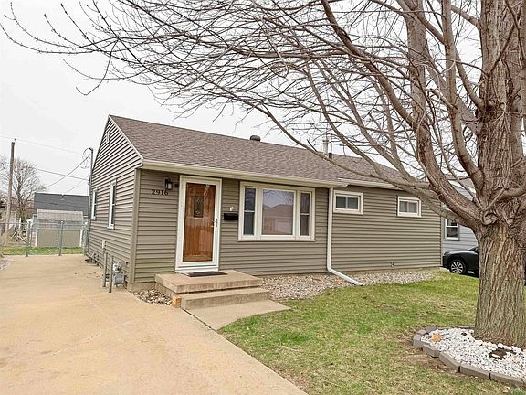 2nd image of 2916 S Cornelia St