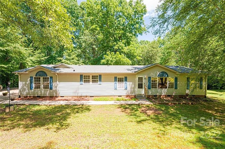 1st image of 136 Spearpoint Ln