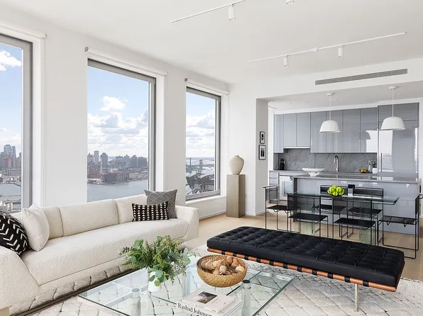 8 S 4th St #31C, Brooklyn, NY 11249