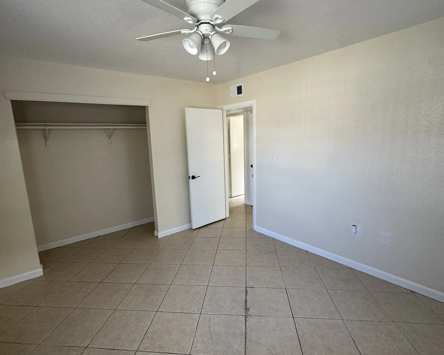 2 bed, 740 sqft, $1,700 — Photo 4