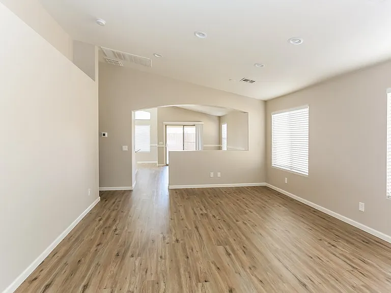 6418 W Magnolia St — Photo 3