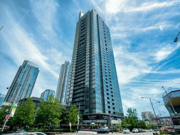 15 Fort York Blvd, Toronto, ON