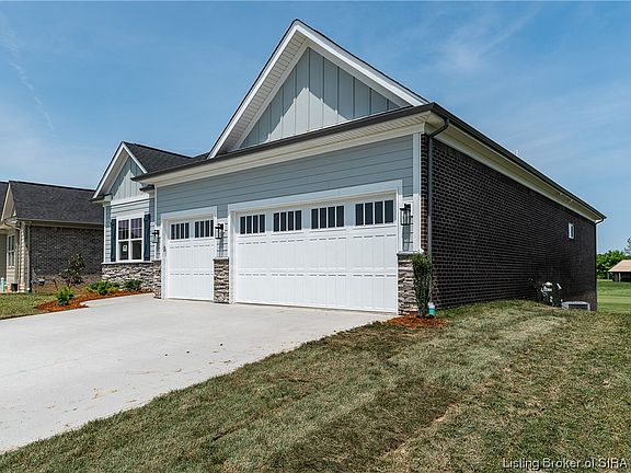 3rd image of 1623 Greenbrier Pointe Lot 315