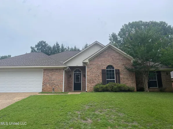 724 Winding Hills Dr, Clinton, MS 39056