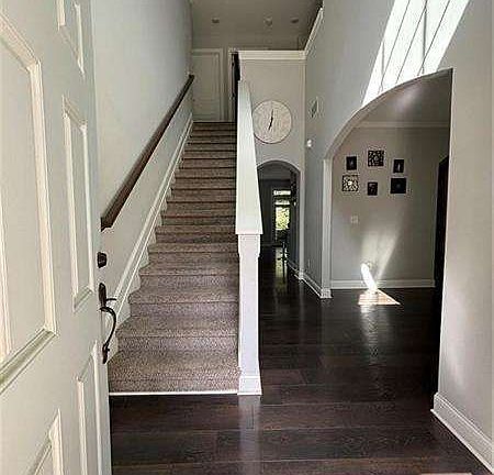 2nd image of 208 Shields St