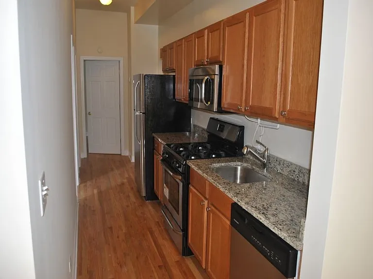 3128 N Lincoln Ave #3R — Photo 3