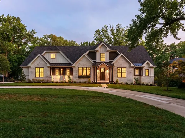 14 Ladue Rdg, Saint Louis, MO 63124
