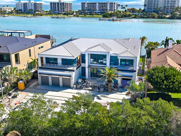 19709 Harbor Road N, Jupiter, FL 33469