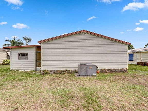 3rd image of 8203 Lime Tree Way