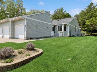 4247 Stone Brooke Rd, Ames, IA 50010